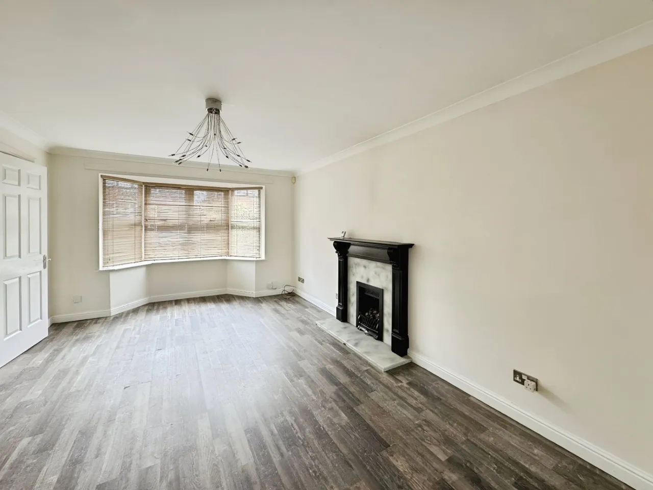 Kenilworth Close, Mirfield, WF14, photo 15