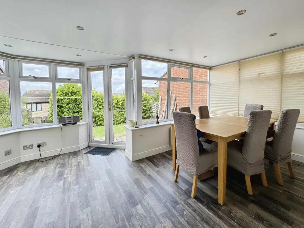 Kenilworth Close, Mirfield, WF14, photo 4