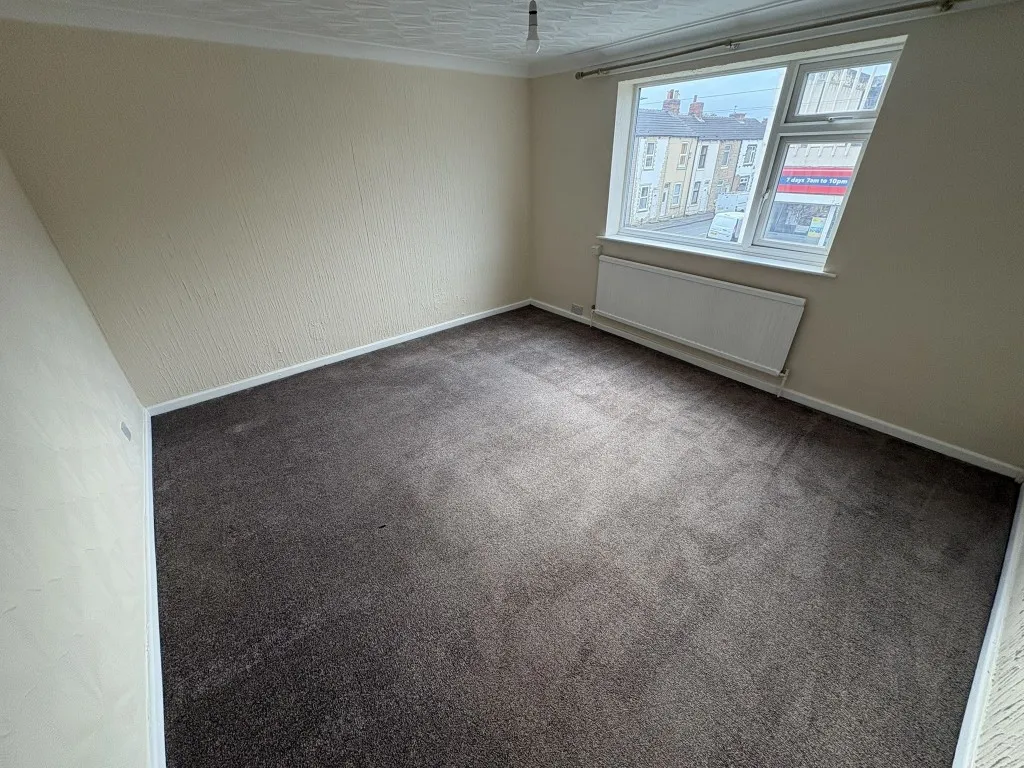 Station Lane, Featherstone, photo 4