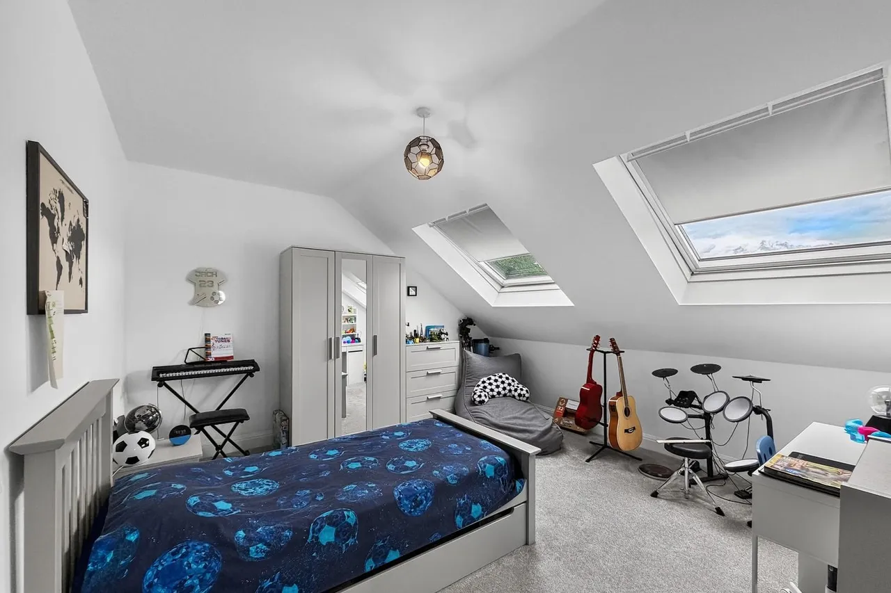 Acresfield Road, Timperley, Cheshire WA15 6HX, photo 24