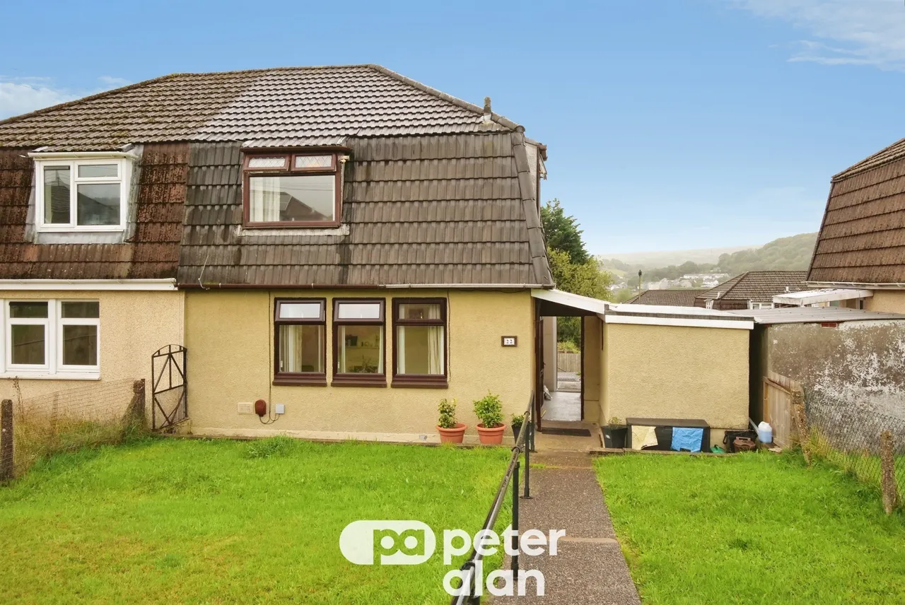 3 bed house for sale, Heol Elfed Maesteg, CF34