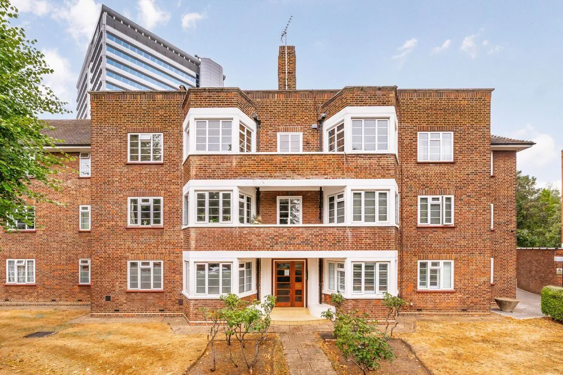 2 bed property to rent, Grange Road, W4