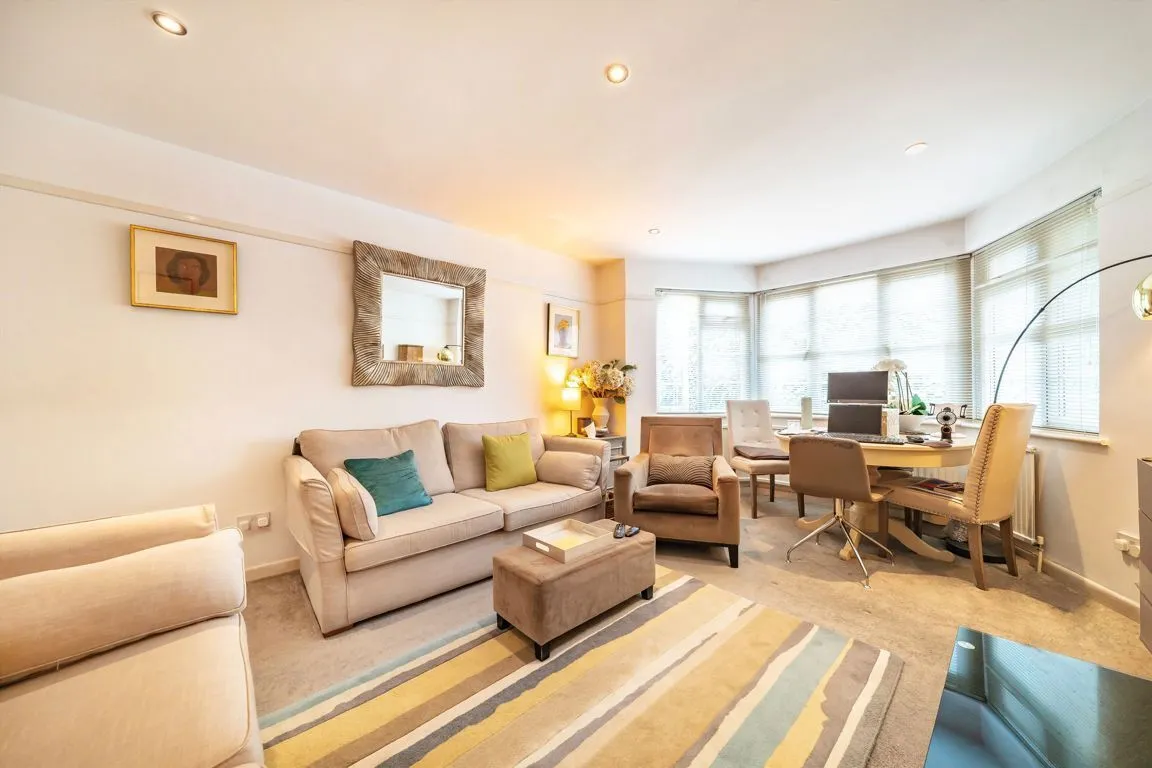 Grange Road, W4, photo 2