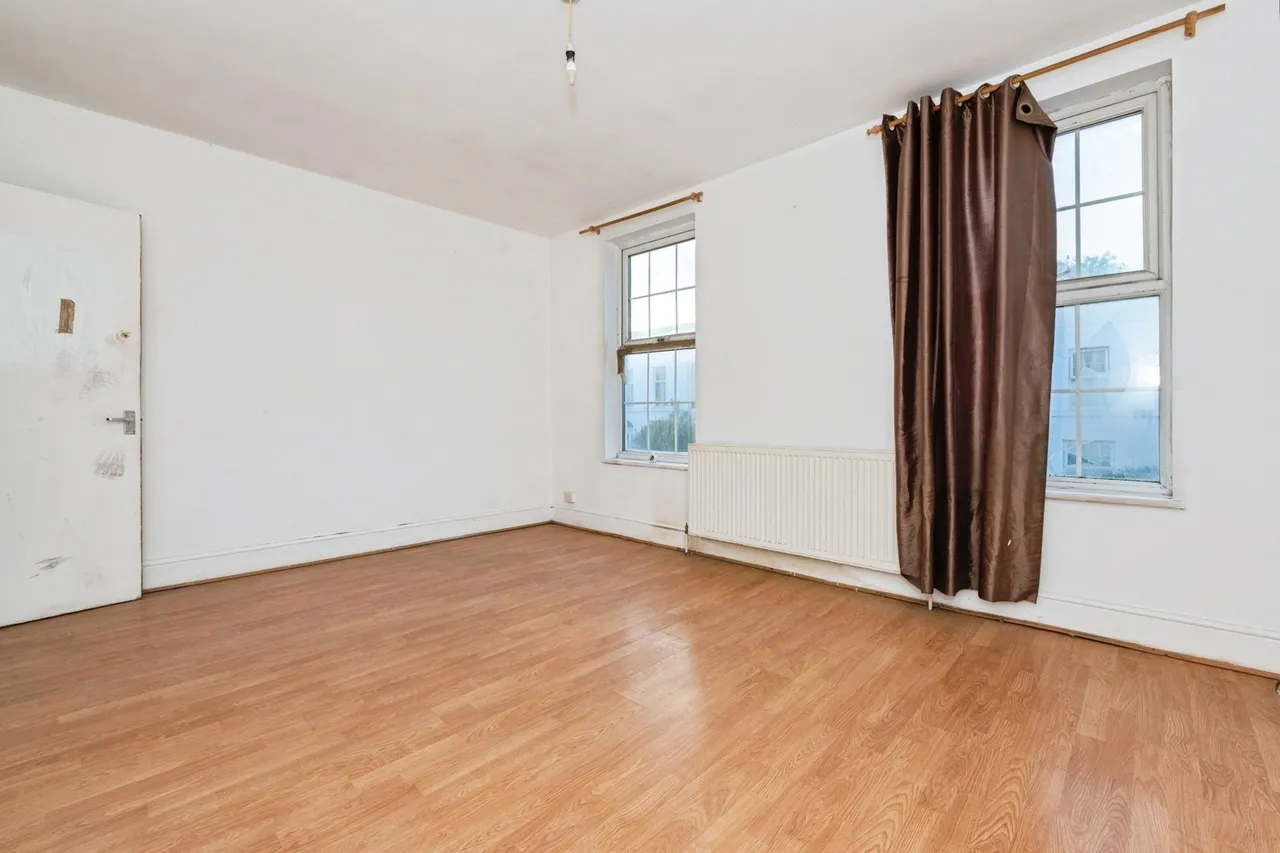 Wellington Street, Gravesend, DA12, photo 7