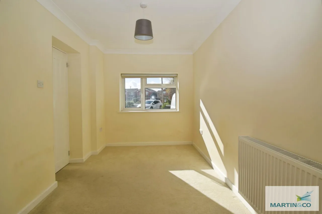 Bittern Road, St Peters, WR5, photo 12