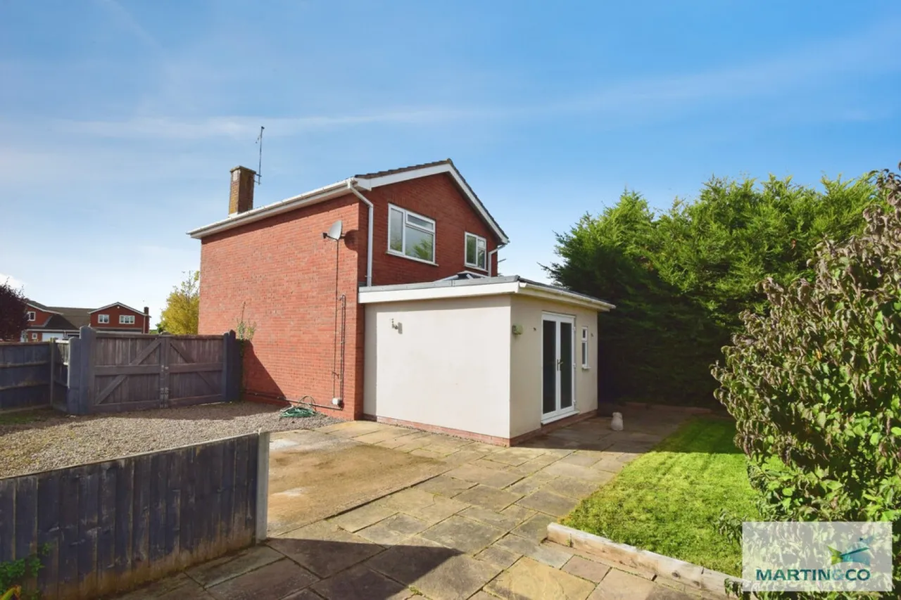 Bittern Road, St Peters, WR5, photo 2
