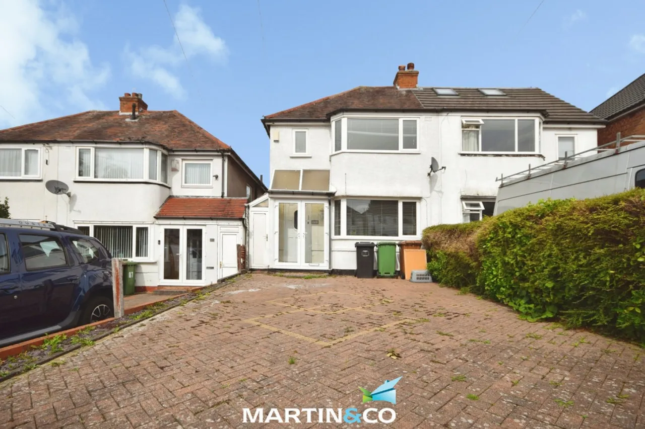 3 bed house to rent — Pierce Avenue, Olton, Solihull
