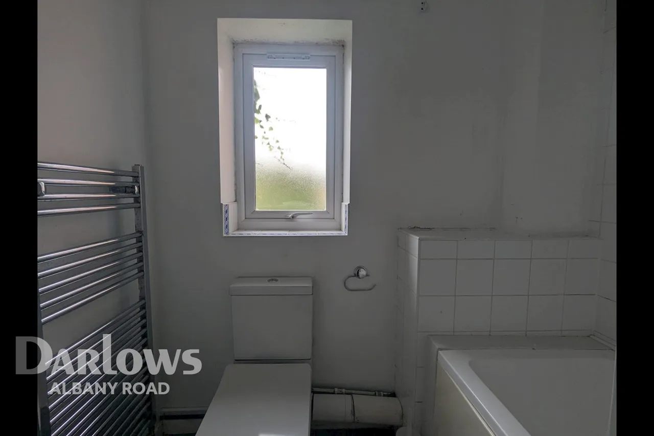 Whiteacre Close, CF14, photo 8