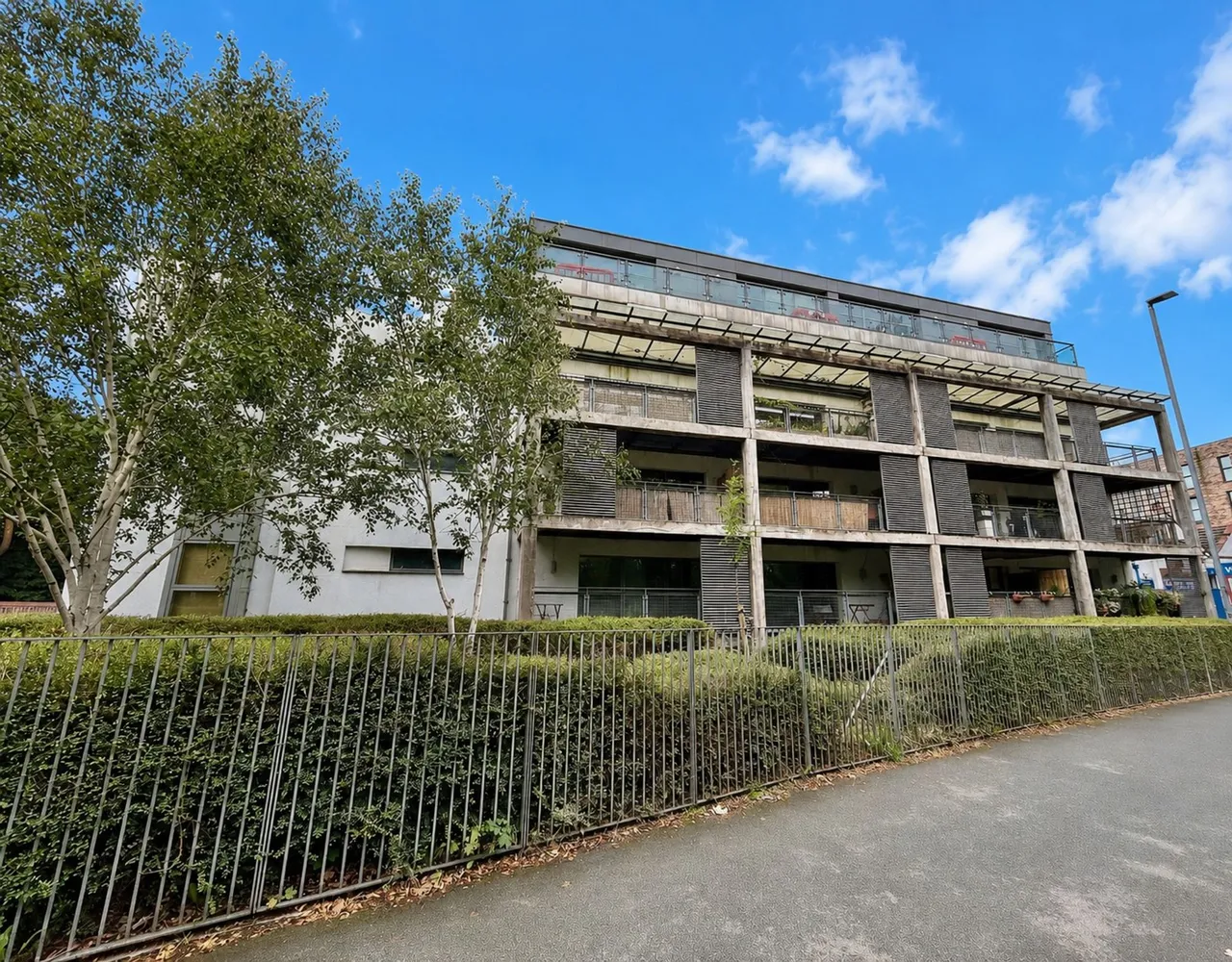 2 bed flat for sale, Barlow Moor Road, Manchester