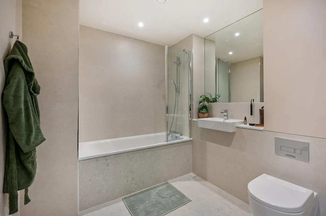 Flat 154, Marble House, Hayes, photo 10