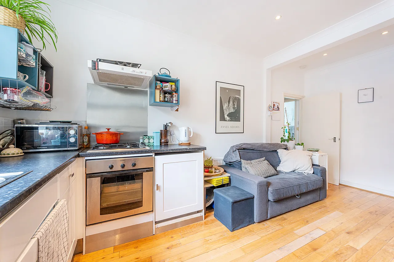 First Floor Flat, 58 Southerton Road, London, photo 6
