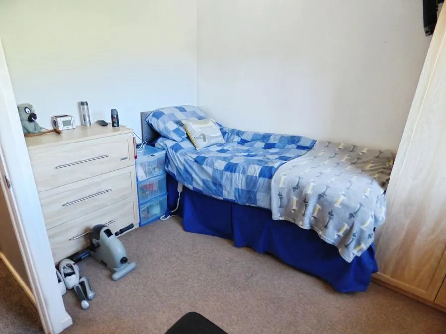 Coltsfoot Close, Hedge End, SO30, photo 16
