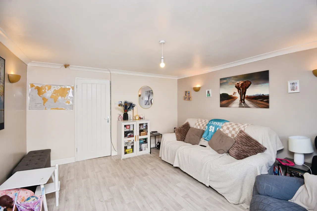 Tiptree Crescent, Ilford, IG5, photo 4