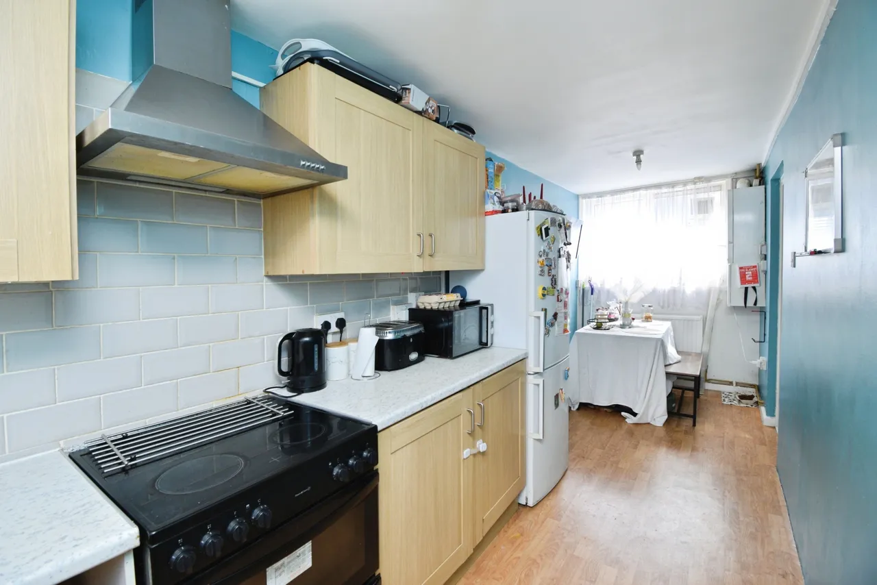 Tiptree Crescent, Ilford, IG5, photo 5