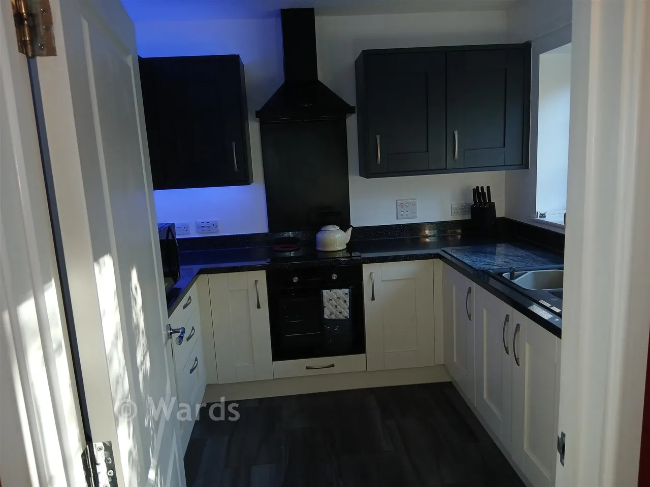Rhodes Close, Marden, TN12, photo 5