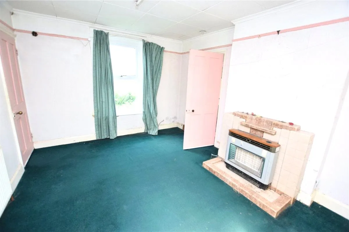 Oxford Road, Farnborough, Hampshire, GU14 6QT, photo 10