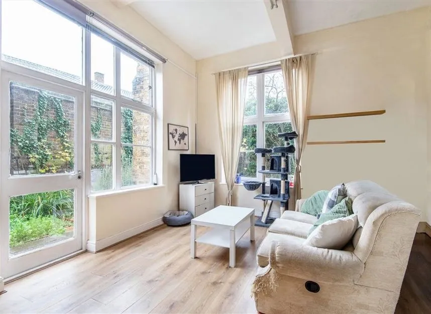 Adelina Grove, Whitechapel, E1, photo 2