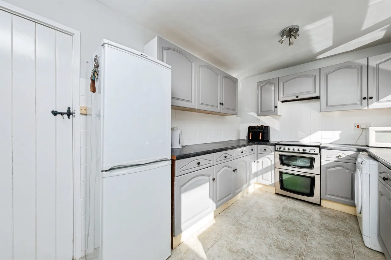 Pavillons Way, Brackley, NN13, photo 6
