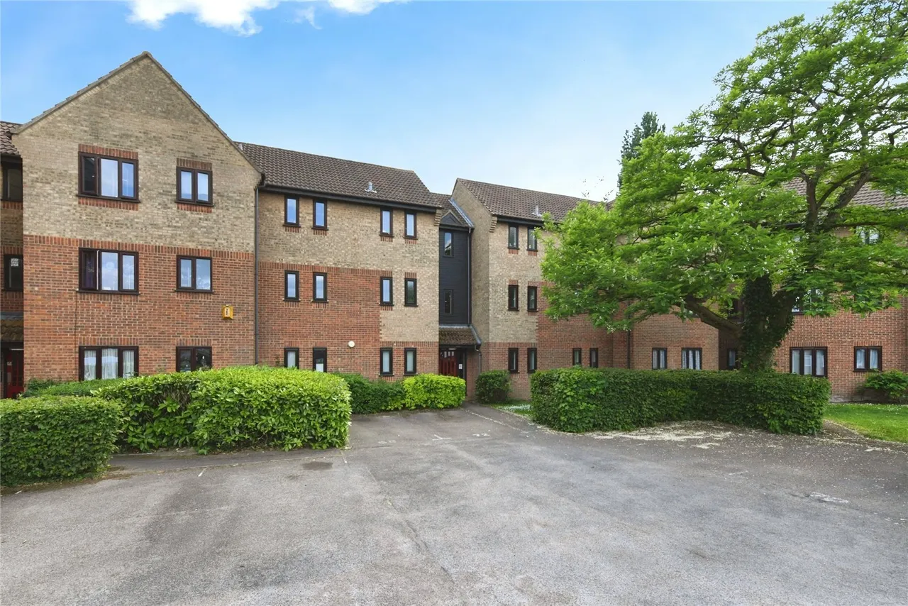 1 bed flat for sale — Copperfields, Basildon, Essex, SS15