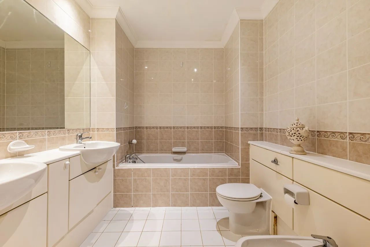 Virginia Water, Surrey, GU25 4ST, photo 13