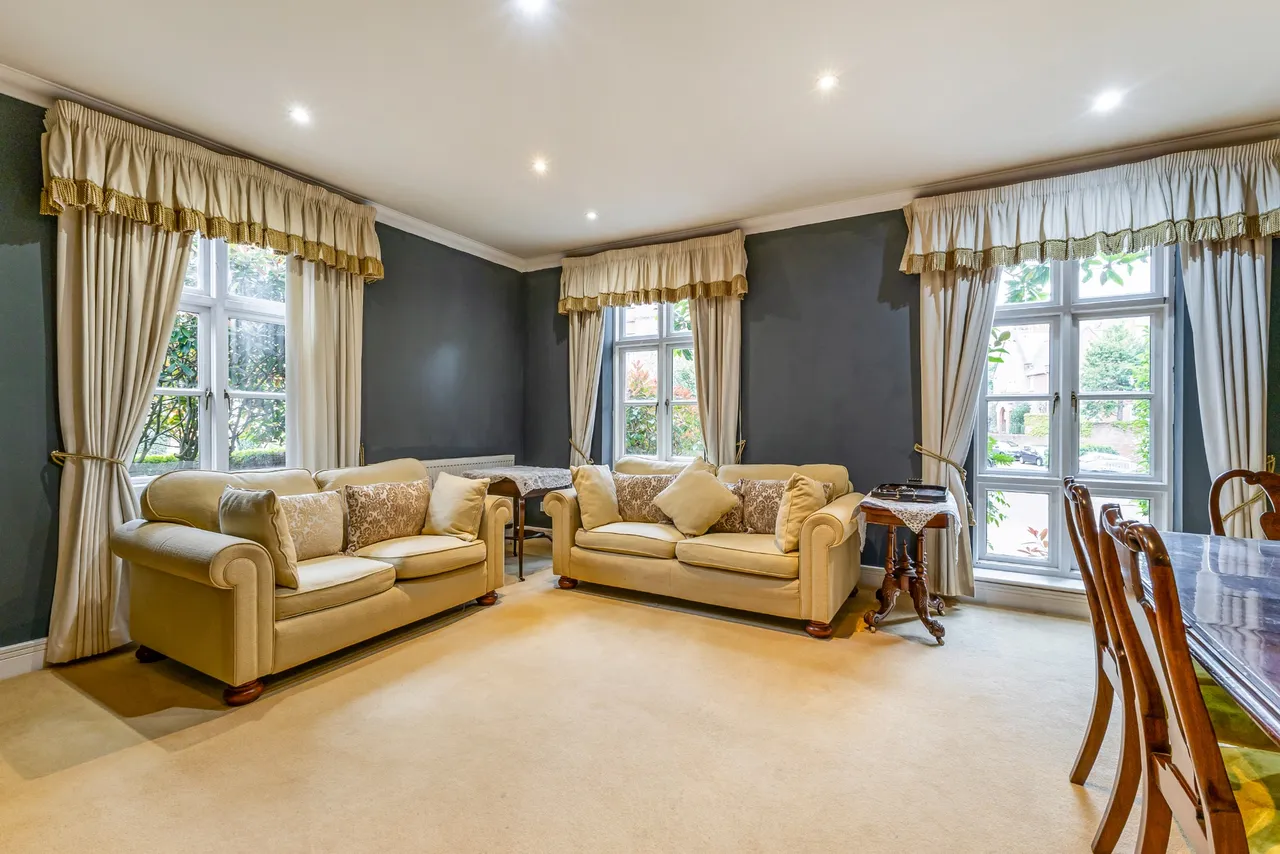 Virginia Water, Surrey, GU25 4ST, photo 3