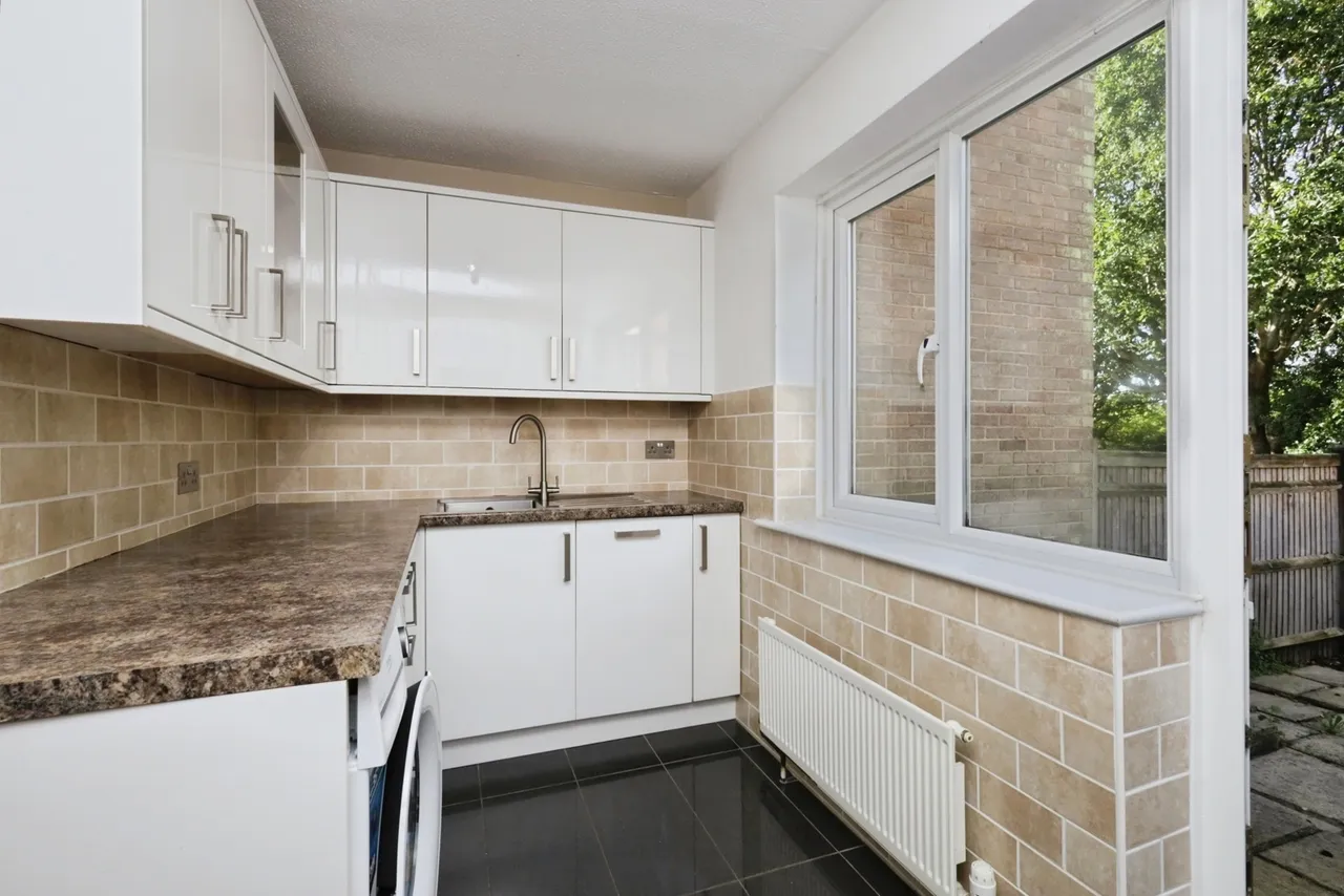 Frenches Farm Drive, Heathfield, TN21, photo 16