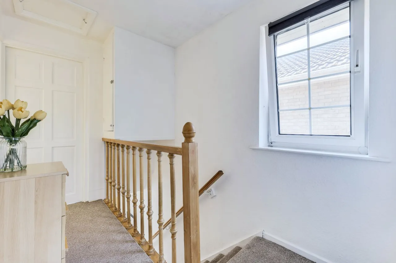 Clover Court, Calverley, LS28, photo 14