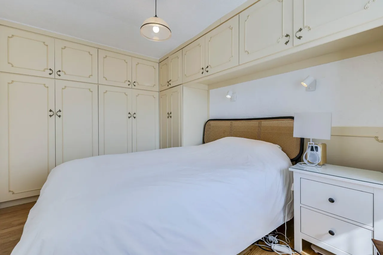 Clover Court, Calverley, LS28, photo 10