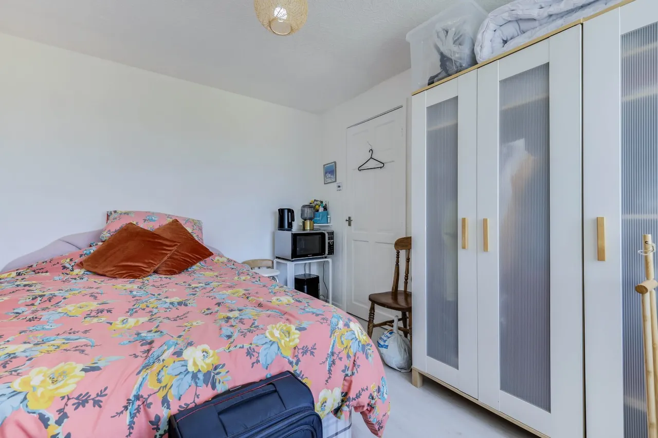 Clover Court, Calverley, LS28, photo 12