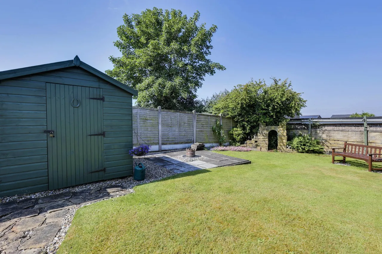 Clover Court, Calverley, LS28, photo 17