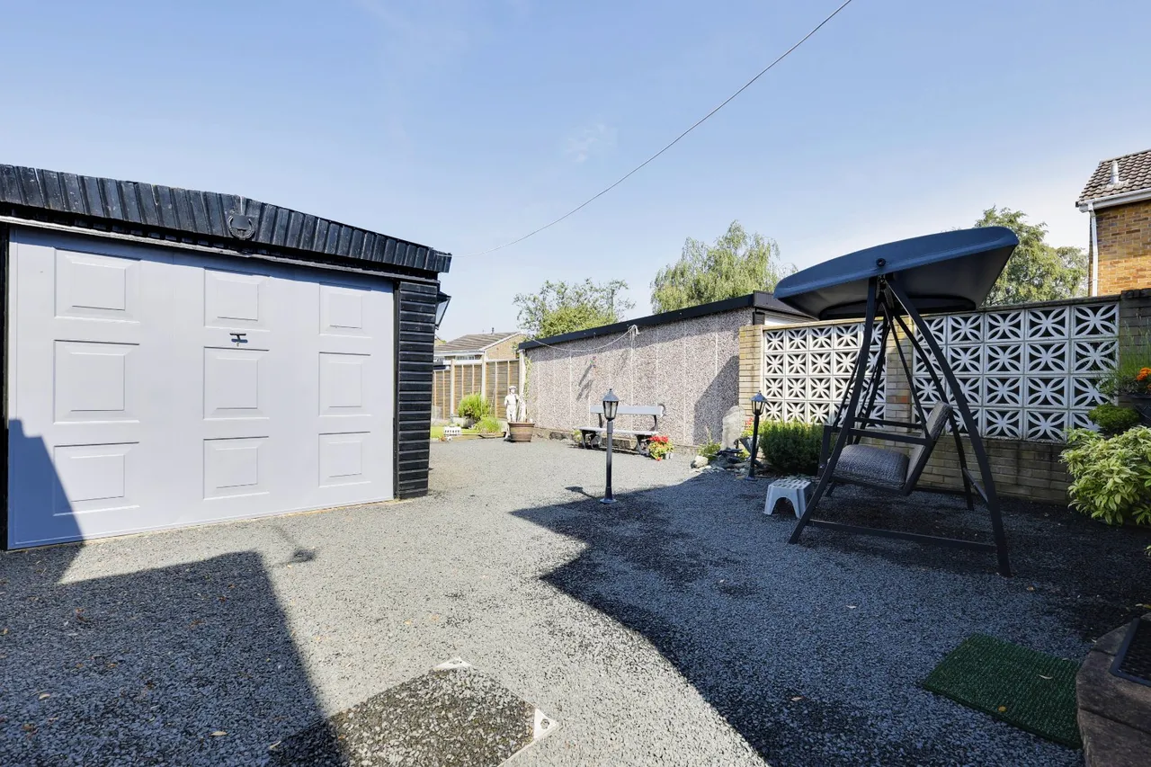Clover Court, Calverley, LS28, photo 18