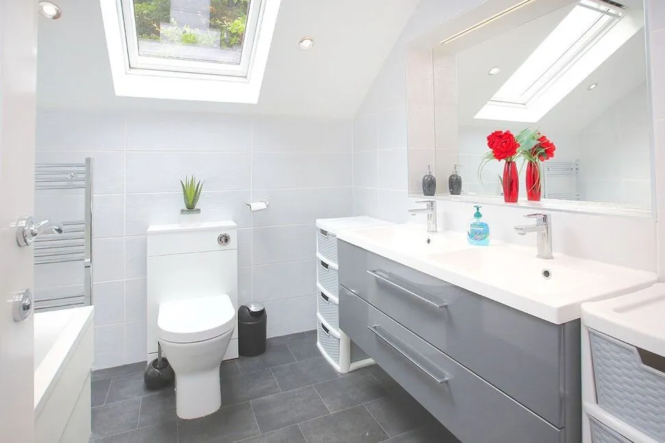 Sandhurst Road, Mile End, Cheshire, SK2, photo 6