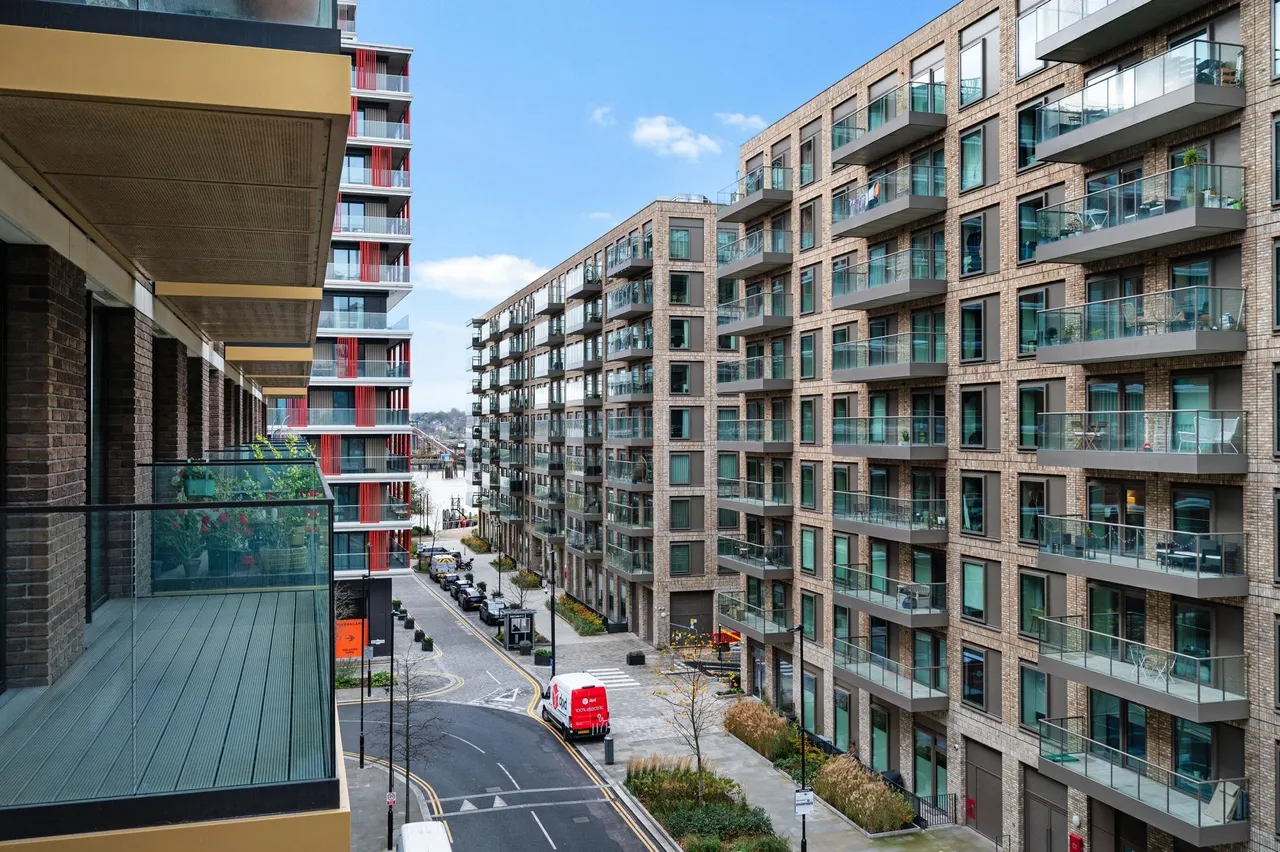 John Cabot House, Royal Wharf, E16, photo 3