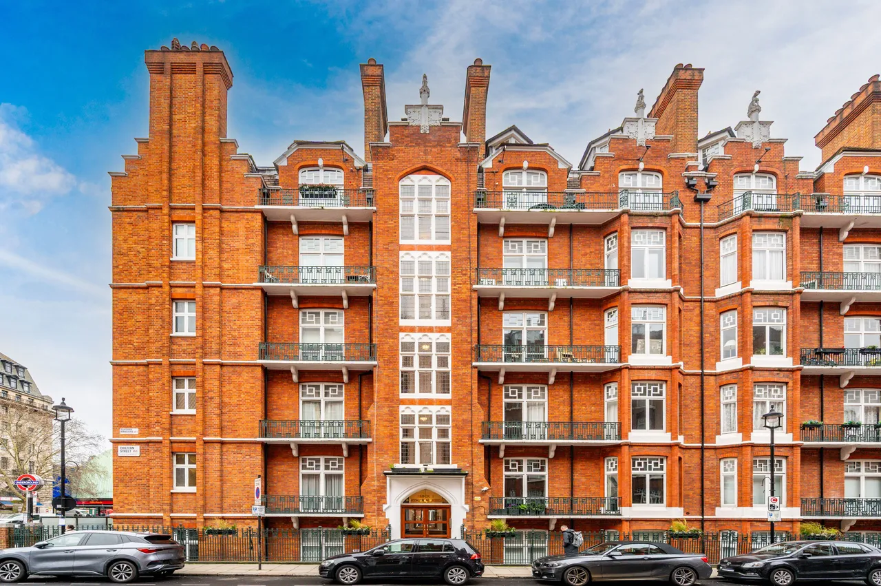 London, W1U, photo 2