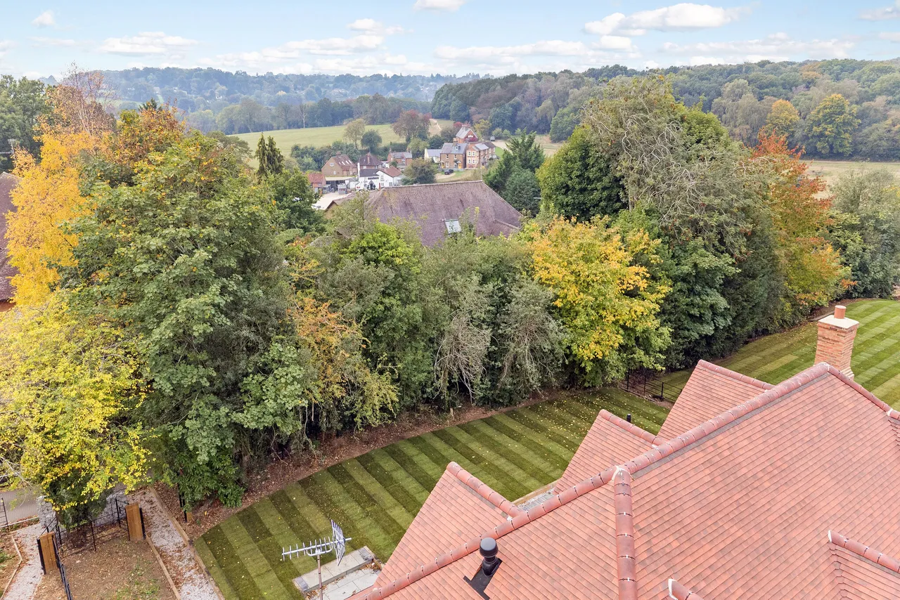 Dog Kennel Lane, Chorleywood, WD3, photo 11