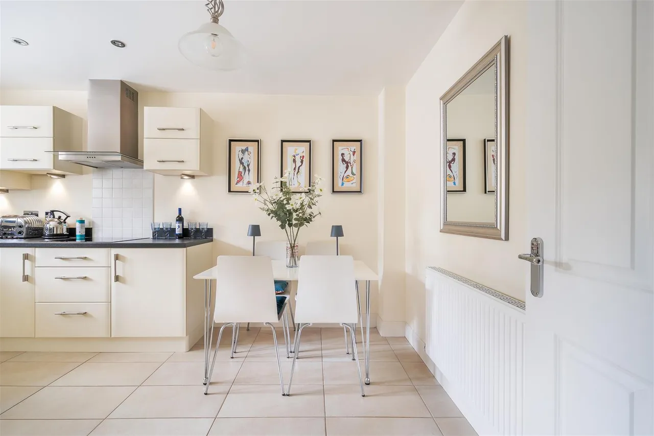 Coppice Close, Chippenham, SN15, photo 3