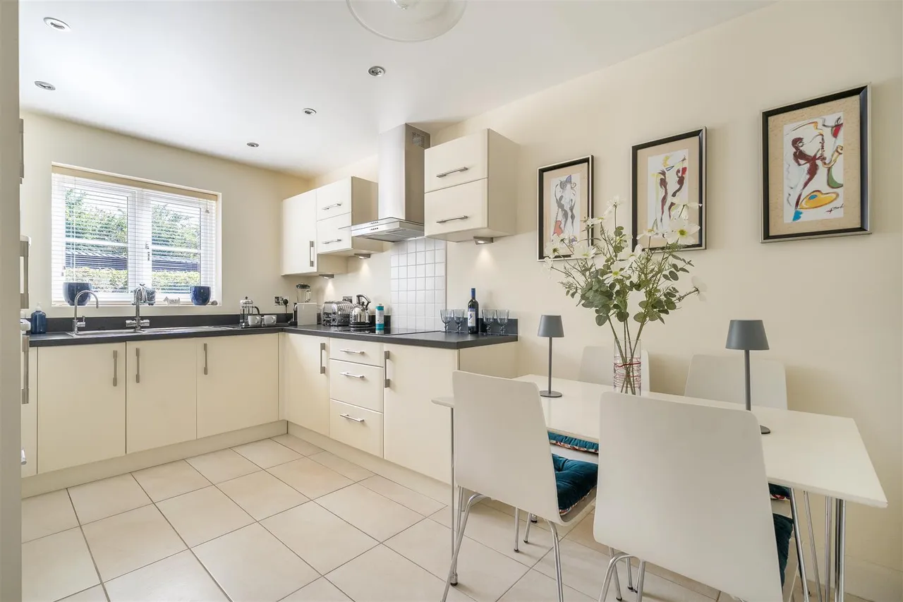 Coppice Close, Chippenham, SN15, photo 2