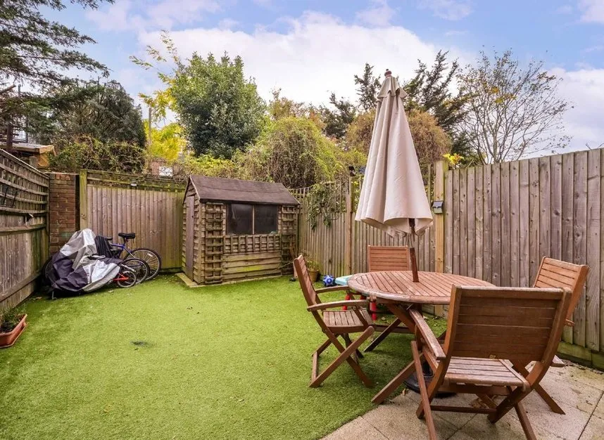 Baltic Avenue, Brentford, TW8, photo 5