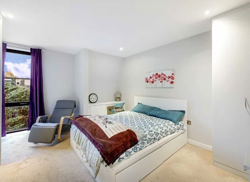 Baltic Avenue, Brentford, TW8, photo 4