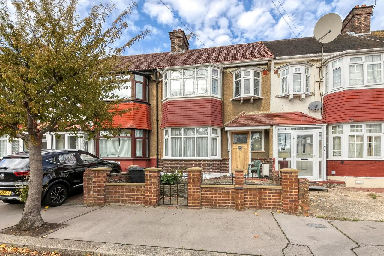 3 bed house for sale, St. Dunstans Road, South Norwood
