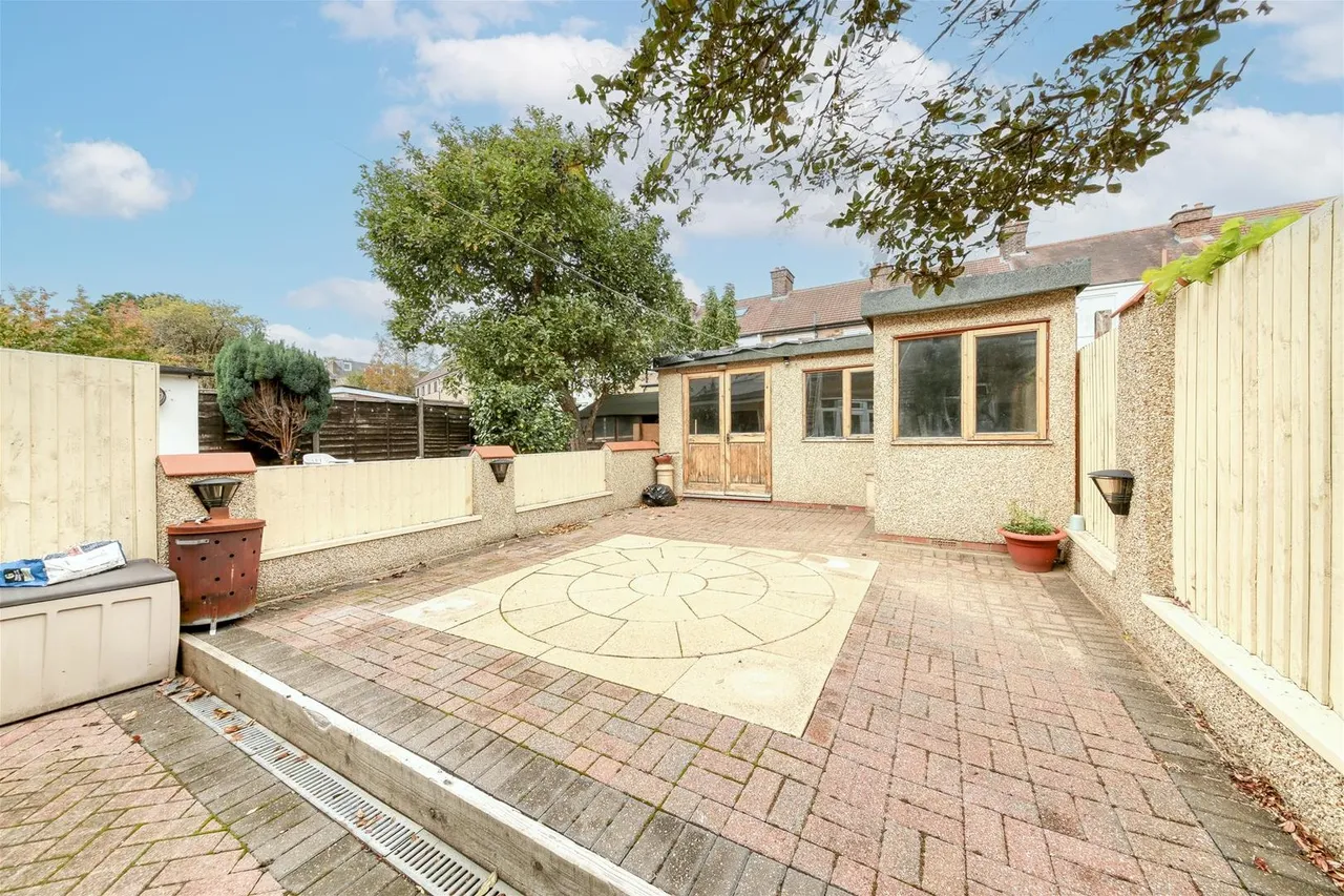 St. Dunstans Road, South Norwood, photo 18