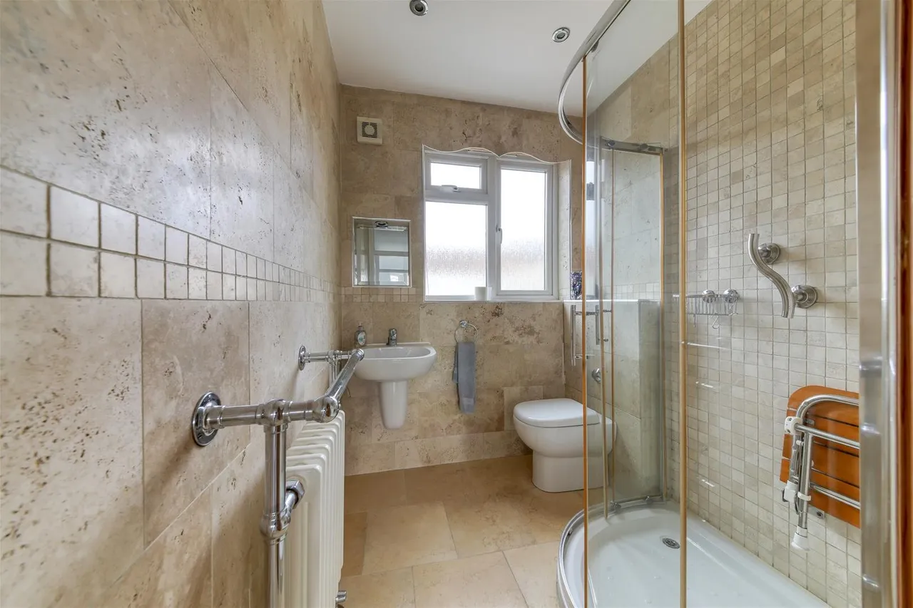 St. Dunstans Road, South Norwood, photo 15