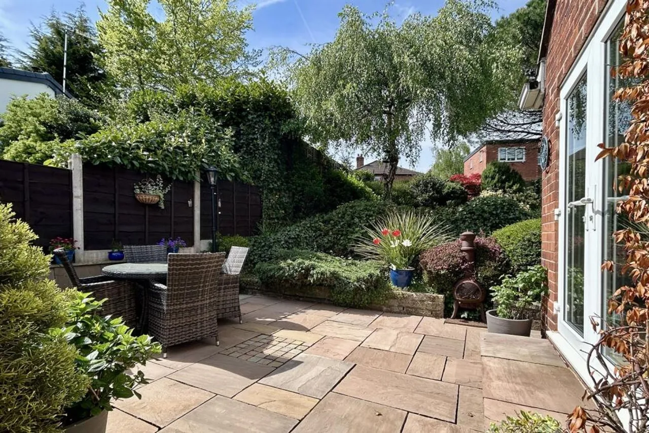 Styal Road, Cheadle, photo 16
