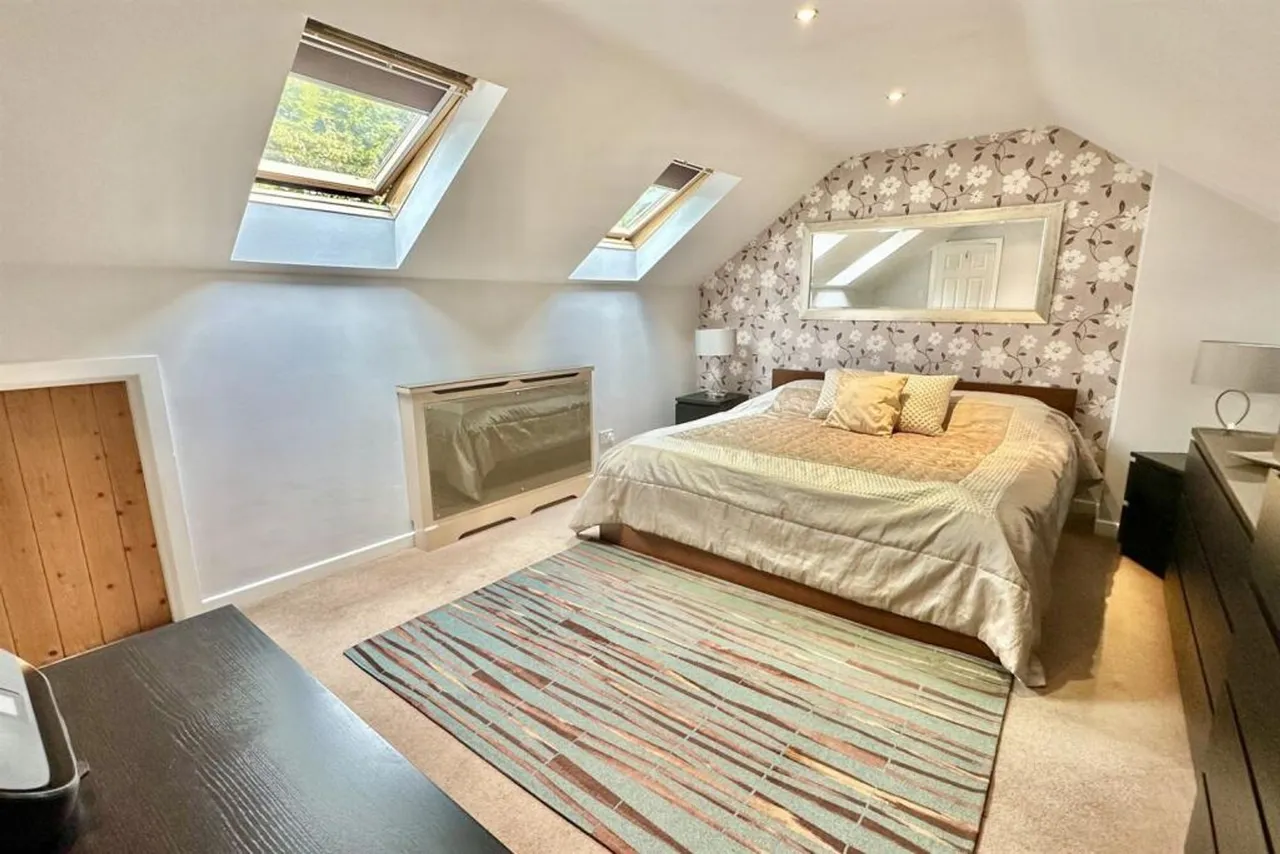 Styal Road, Cheadle, photo 13