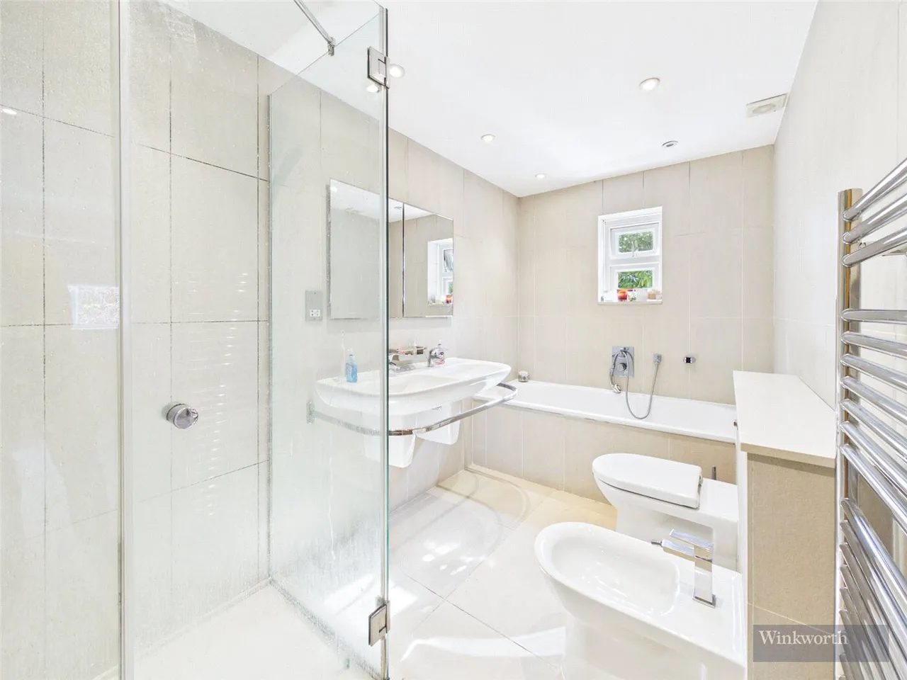 The Paddocks, Weybridge, KT13, photo 17