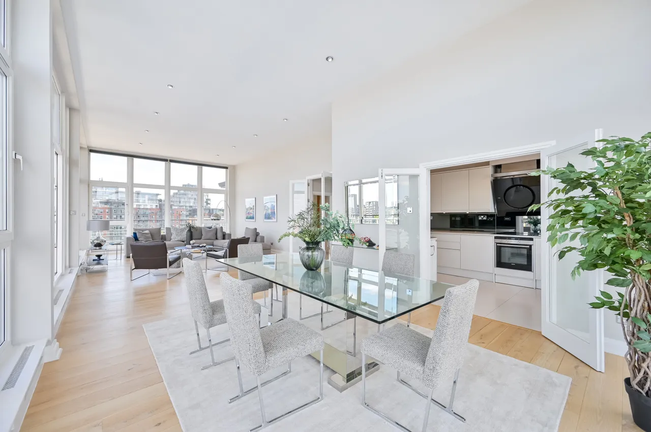 117 Dolphin House, Riverside West, Smugglers Way, London, photo 8
