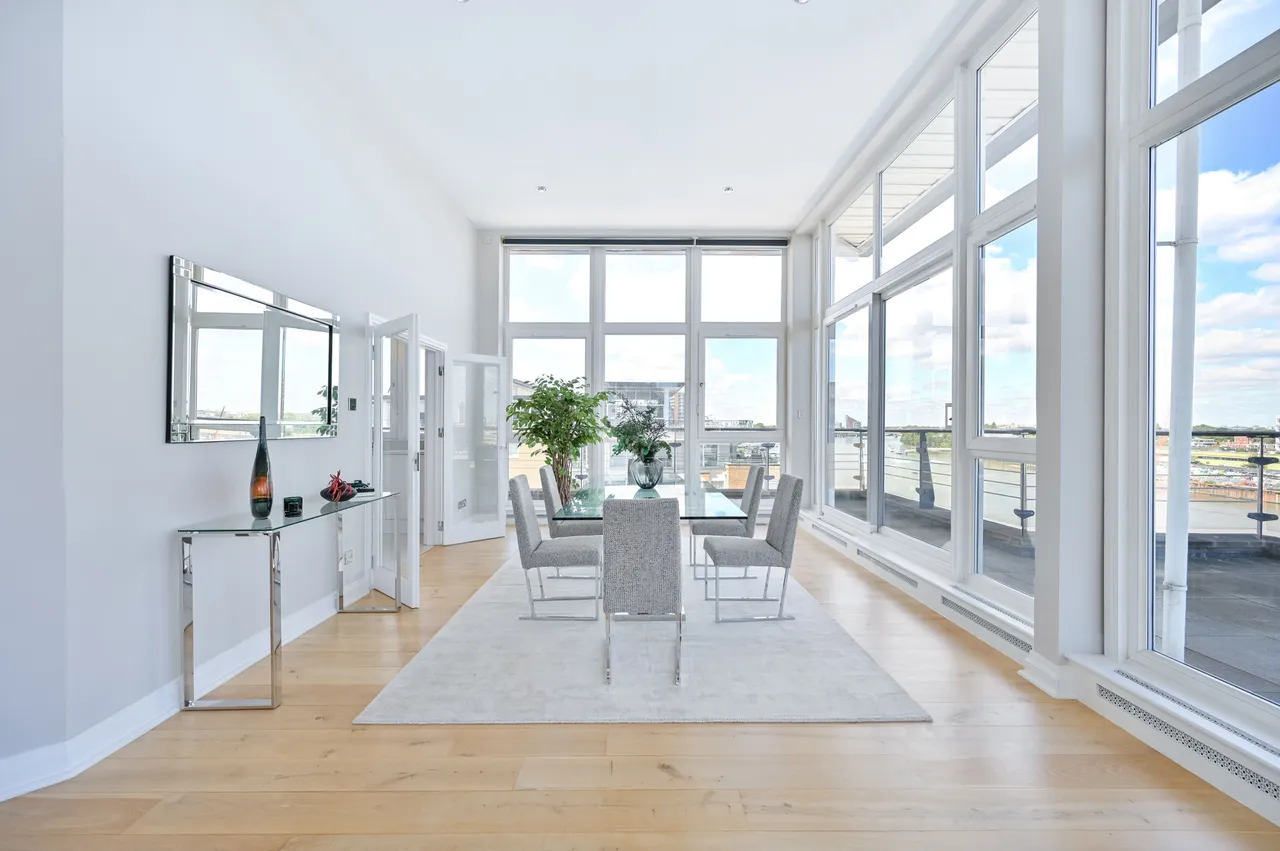 117 Dolphin House, Riverside West, Smugglers Way, London, photo 6