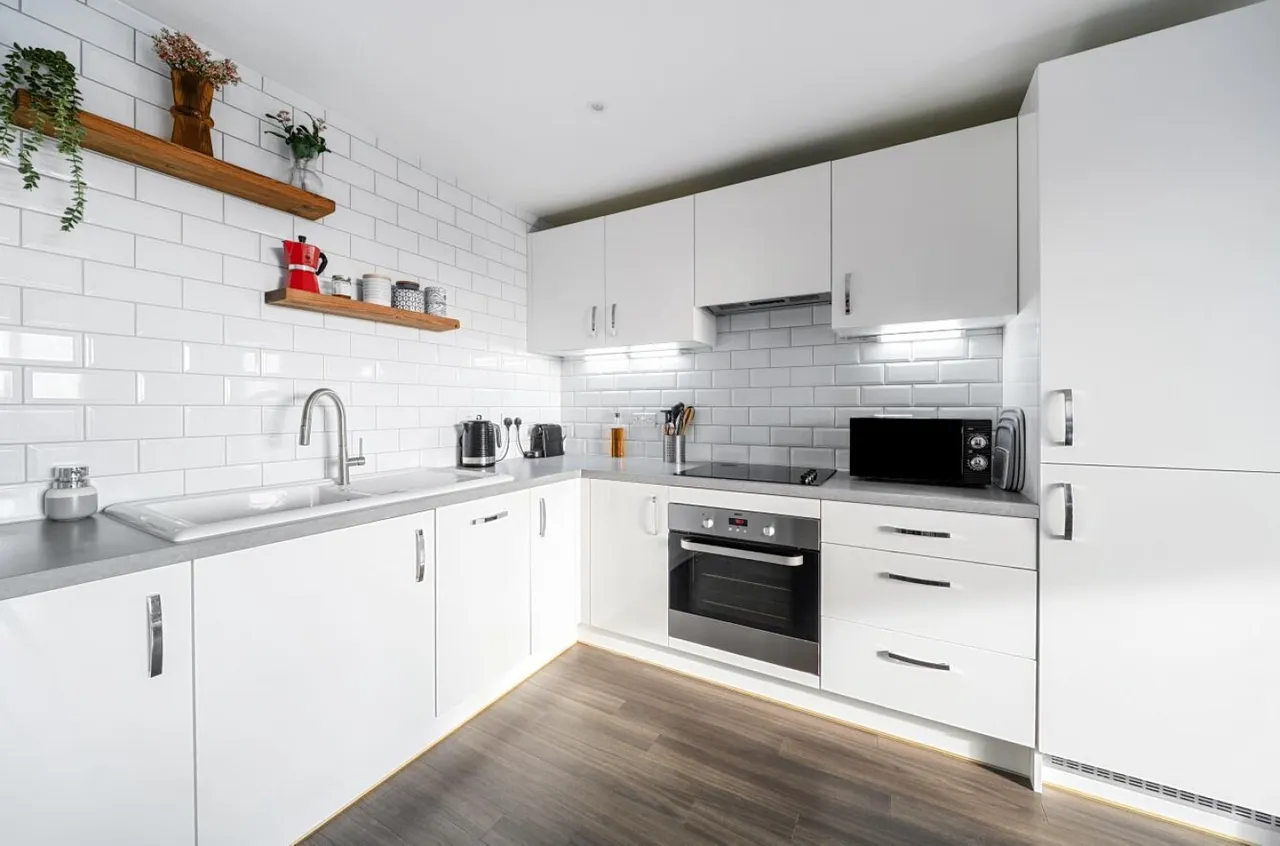 Adenmore Road, London, SE6, photo 5