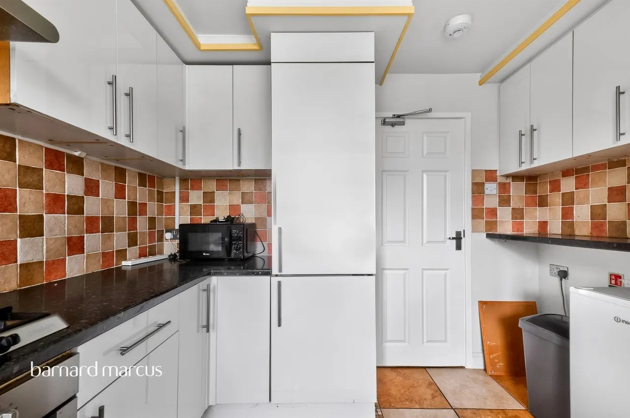 Hazelhurst Road, London, photo 10