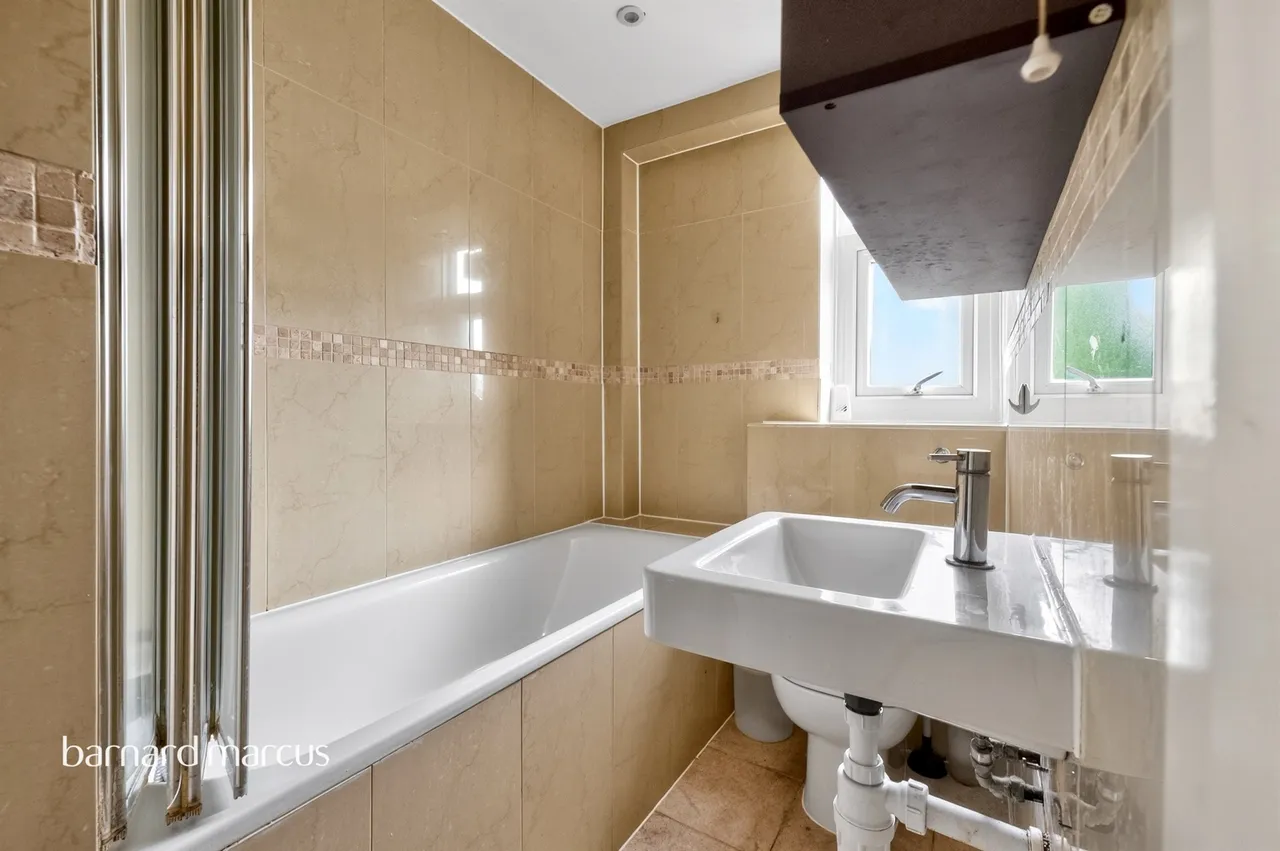 Hazelhurst Road, London, photo 8